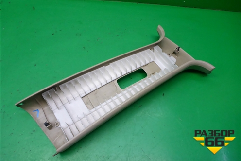 Обшивка стойки центральная верхняя левая (769144M500) для Nissan Bluebird Sylphy с 2000-2005г