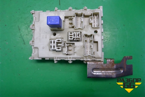 Блок предохранителей салонный (243506N000) для Nissan Bluebird Sylphy с 2000-2005г