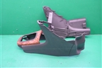 Консоль (681046N000) для Nissan Bluebird Sylphy с 2000-2005г