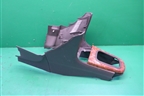Консоль (681046N000) для Nissan Bluebird Sylphy с 2000-2005г