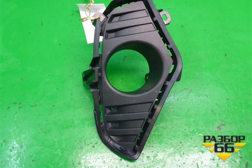 Накладка ПТФ правая (5212742190) для Toyota Rav-4 с 2018г