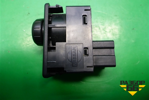 Переключатель регулировки зеркал для Nissan Bluebird Sylphy с 2000-2005г