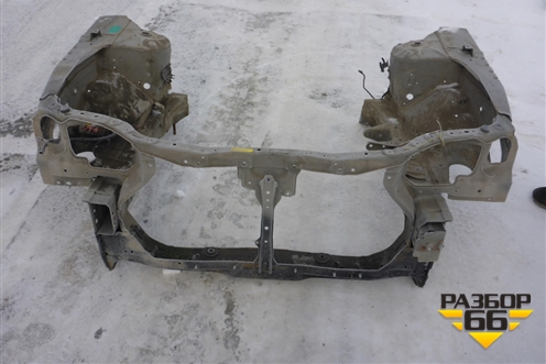 Панель передняя для Nissan Bluebird Sylphy с 2000-2005г