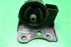 Опора КПП левая для Nissan Bluebird Sylphy с 2000-2005г