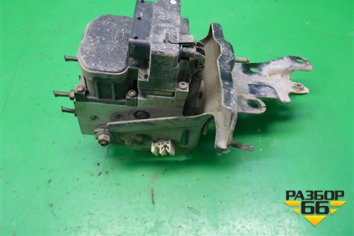 Блок ABS (476606N000) для Nissan Bluebird Sylphy с 2000-2005г