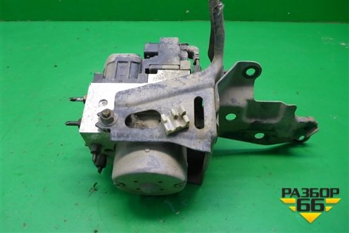 Блок ABS (476606N000) для Nissan Bluebird Sylphy с 2000-2005г