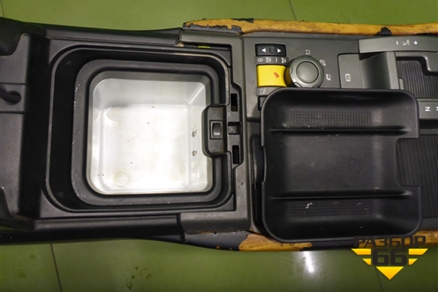 Подлокотник (с холодильником) для Land Rover Range Rover Sport с 2005-2012г