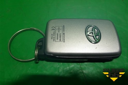 Ключ зажигания для Toyota Land Cruiser (200) с 2008г