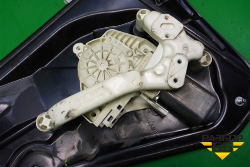 Стеклоподъёмник электрический задний правый (CVH500020) для Land Rover Range Rover Sport с 2005-2012г