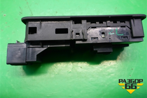 Кнопка стеклоподъёмника (задняя до 2009г) (YUD501080PVJ) для Land Rover Range Rover Sport с 2005-2012г