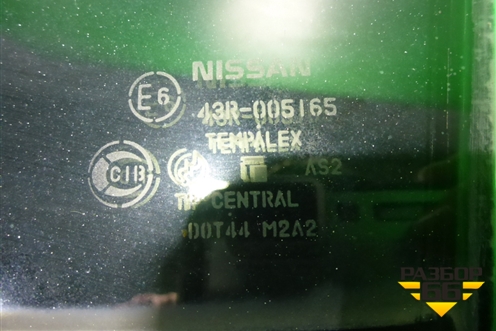 Стекло двери задней левой для Nissan Bluebird Sylphy с 2000-2005г