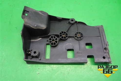 Площадка под аккумулятор (левая) (DWM500031) для Land Rover Range Rover Sport с 2005-2012г