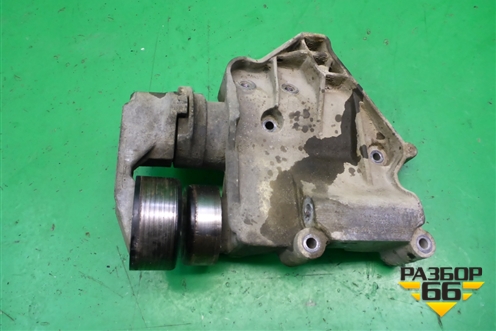 Кронштейн генератора (4.2л 428PS) (YLU500171) для Land Rover Range Rover Sport с 2005-2012г