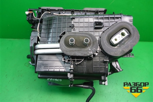 Корпус отопителя (под радиатор, правый руль) (27110JN25B) для Nissan Teana (J32) с 2008-2013г