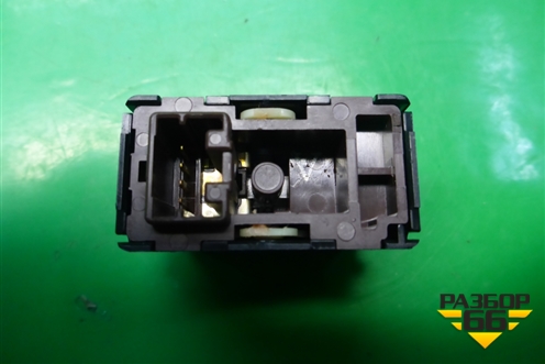 Кнопка открывания багажника для Nissan Teana (J32) с 2008-2013г