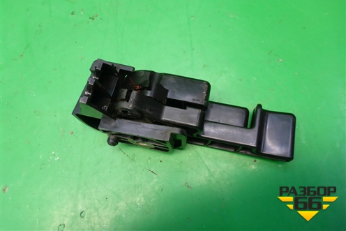 Ручка открывания багажника и лючка бензобака для Mitsubishi Lancer-X с 2007г