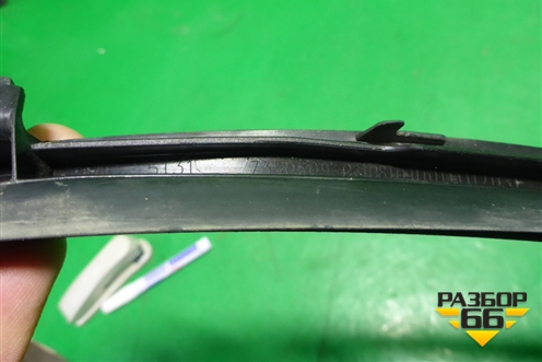Молдинг лобового стекла левый (51317350609) для BMW X1 F48 с 2014г