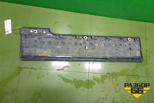 Накладка двери передней правой (CK5221064ADW) для Land Rover Range Rover 4 с 2013-2022г