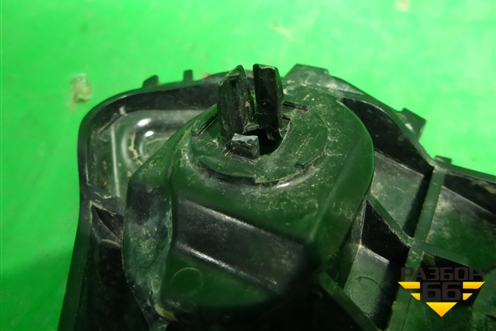 Кронштейн переднего бампера правый (5253533060) для Toyota Camry V70 с 2017г
