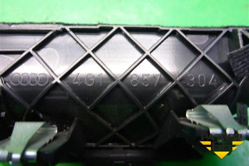 Накладка на торпедо (на дисплей) (4G18573046) для Audi A6 (C7) с 2011-2018г