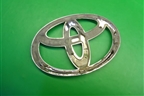 Эмблема на дверь багажника (9097502063) для Toyota Highlander с 2007-2013г