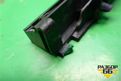 Кронштейн (накладки порога передний правый) (4G0853922B) для Audi A6 (C7) с 2011-2018г