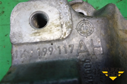 Кронштейн КПП левый (МКПП) (1K0199117AH) для Volkswagen Jetta с 2010-2019г