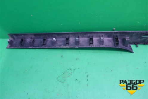 Накладка порога внутренняя правая (5C6853372) для Volkswagen Jetta с 2010-2019г