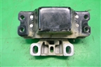 Опора КПП левая (1.4л CAX МКПП) (1K0199555) для Volkswagen Jetta с 2010-2019г