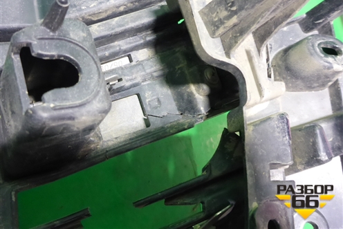 Решетка радиатора (5311460230) для Toyota Land Cruiser (300) с 2021г