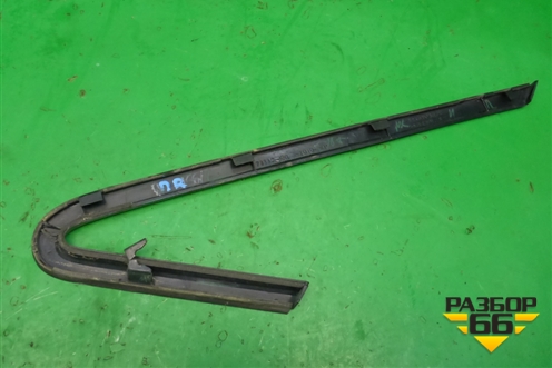 Накладка стекла переднего правого (кузовного) (73335SNL) для Honda Civic 4D с 2006-2012г