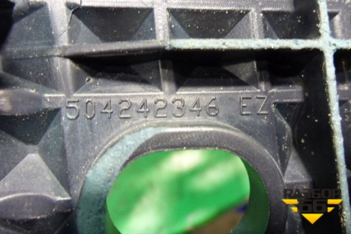 Подножка ступенька (левая верхняя) (504242346) для Iveco  Stralis с 2007г