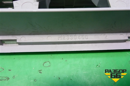 Плафон салонный передний (MR330450) для Mitsubishi Lancer-9  с 2003-2008г