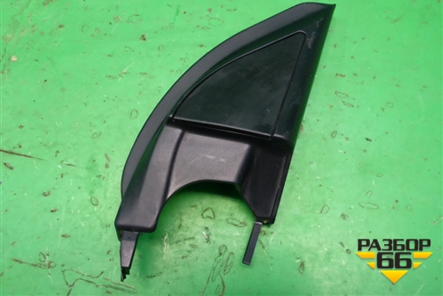 Накладка двери передней правой уголок (MR441632) для Mitsubishi Lancer-9  с 2003-2008г