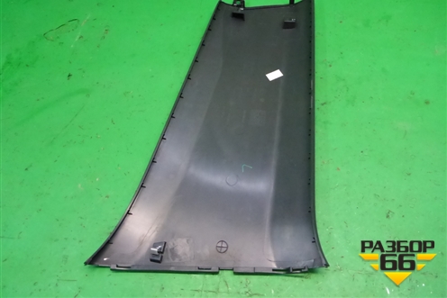 Обшивка стойки центральная нижняя левая (6RU867297) для Volkswagen Polo (седан) с 2010г (Поло)