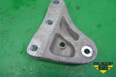 Кронштейн двигателя правый (CWV 1.6л) (6R0199185A) для Volkswagen Polo (седан) с 2010г