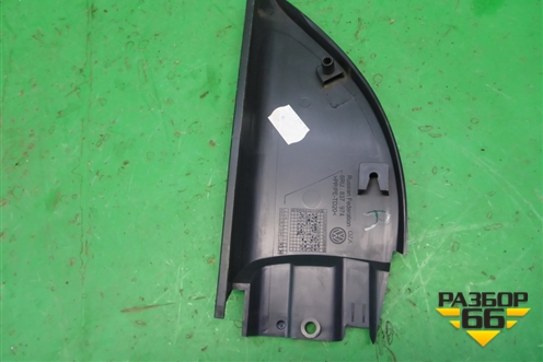 Накладка двери передней правой уголок (6RU837974) для Volkswagen Polo (седан) с 2010г