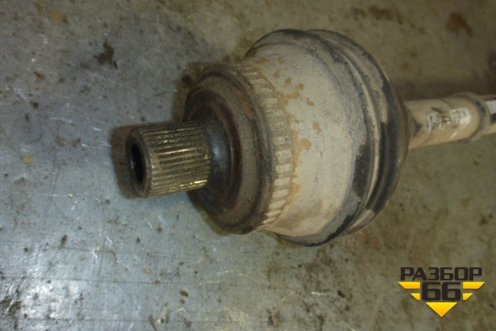 Привод передний правый (2.8л АКПП под ABS) для Audi A8 с 1998-2003г (4D0407272H)