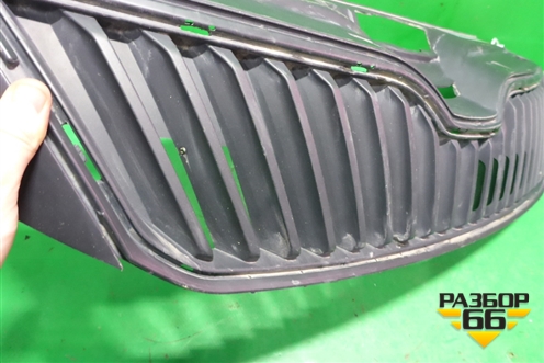 Решетка радиатора (5JA853668) для Skoda Rapid с 2013г