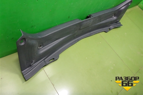 Обшивка багажника на заднюю панель (5838706270) для Toyota Camry V70 с 2017г