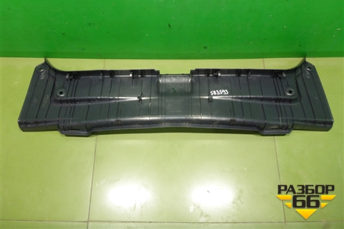 Обшивка багажника на заднюю панель (5838706270) для Toyota Camry V70 с 2017г