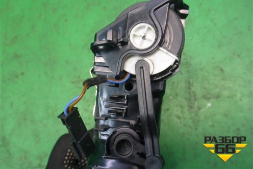 Дефлектор воздушный правый (A2128302754) для Mercedes Benz E-Klass W212 с 2009-2016г