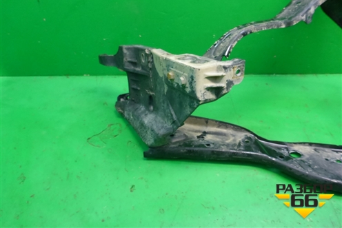 Кронштейн фары левой (PP212620021) для Mercedes Benz E-Klass W212 с 2009-2016г