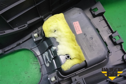 Консоль (846111G000) для Kia Rio с 2005-2011г