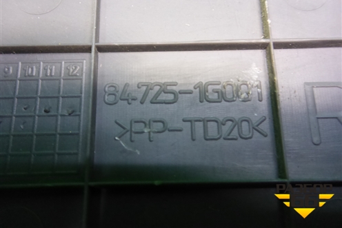 Накладка на торпедо (боковая правая) (847251G001) для Kia Rio с 2005-2011г