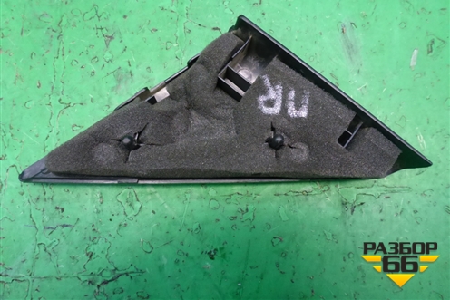 Накладка двери передней правой уголок (96326653) для Chevrolet Evanda с 2004г