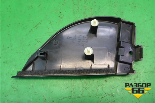 Накладка двери передней правой уголок (802921AA0A) для Nissan Murano (Z51) с 2007-2015г
