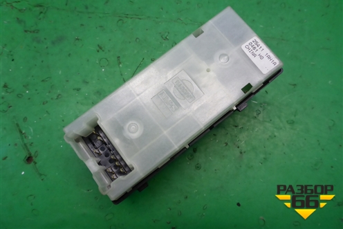 Кнопка стеклоподъёмника (передняя правая) (254111AH1A) для Nissan Murano (Z51) с 2007-2015г