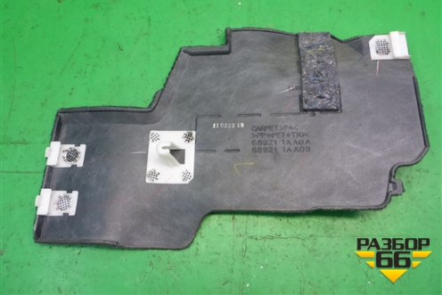 Накладка внутренняя (на консоль правая) (689211AA0A) для Nissan Murano (Z51) с 2007-2015г