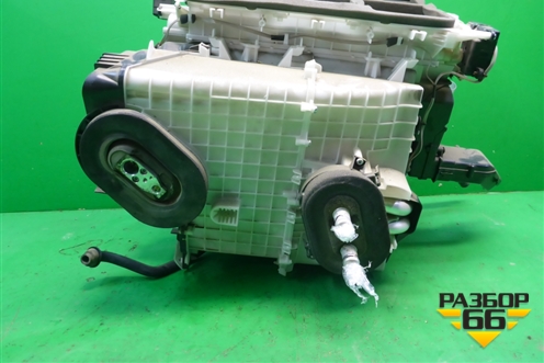 Корпус отопителя (под радиатор, левый руль) (271101AA1A) для Nissan Murano (Z51) с 2007-2015г